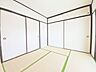 子供部屋：採光の良い和室はのんびりと寛げる空間。