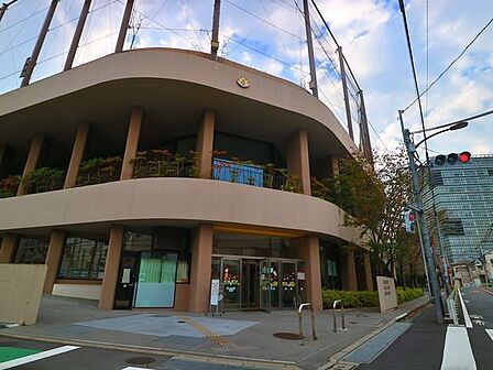 港区立小中一貫教育校白金の丘学園白金の丘小学校 900m