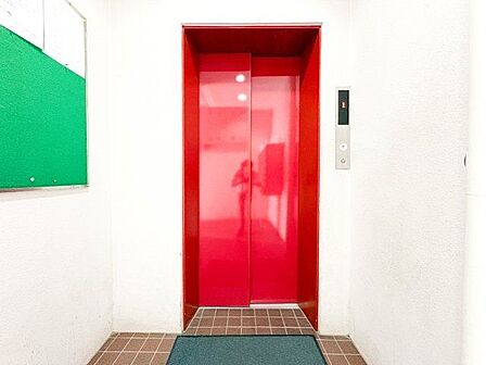 エレベーター完備。