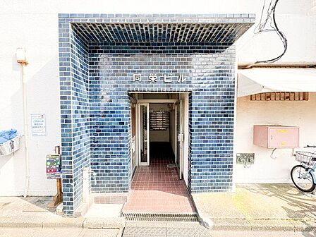 街の環境と住む人の暮らしを第一に考え、そこでしかできないエントランスを作り出されたこだわり。