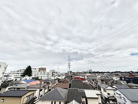 ずっと太陽を感じる事ができるのは、遮るものが視界に無いから。開けた視界が広がります。