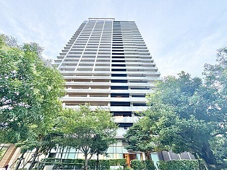 流行に左右されず、将来にわたって価値が継続する「上質」な佇まい。