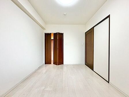 一日の中で多くの時間を過すことになる住まいだからこそ、いつも穏やかな空間であるように心掛けています。