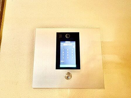 オートロック機能付で、安心のセキュリティ。毎日の暮らしを優しくサポートしてくれます。