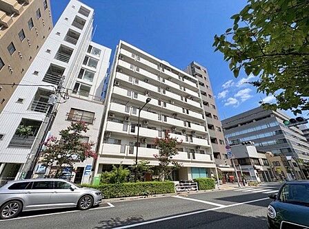 いつまでも誇りに思える住まいへ。(空の加工を生成AIで行っています)