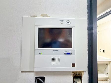 「見える安心」をカタチにしました。誰が来てもわかる様にモニター付きインターホンを設置。