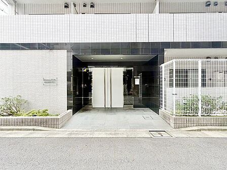 美しくスタイリッシュなエントランス。帰るたびに優しくおもてなし。