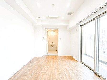 少しでも豊かに快適に。そんな想いから生まれた邸宅は、これから先の生活をきっと支えてくれるはずです。