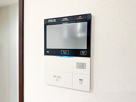「見える安心」をカタチにしました。誰が来てもわかる様にモニター付きインターホンを設置。