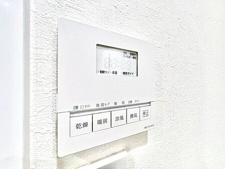 乾燥・暖房・涼風・換気といった様々なシーンで活躍する設備。