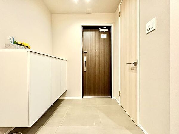 玄関を拡大表示