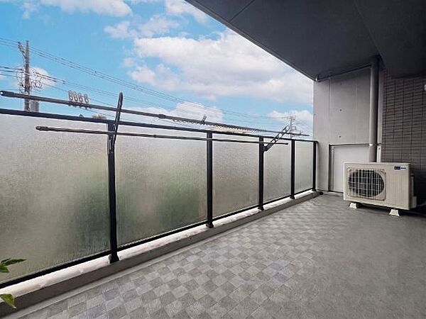 バルコニーを拡大表示