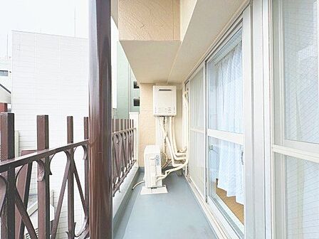 バルコニーは、日当り良好です。開放感と爽やかな風を感じていただけると思います。
