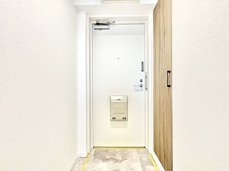 毎日の行き帰りで使う大事な玄関。明るい空間に仕上がりました。