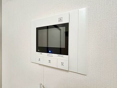 「見える安心」をカタチにしました。誰が来てもわかる様にモニター付インターホンを設置。