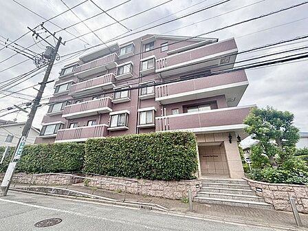 おしゃれな雰囲気や自然の潤い、親しみやすさといった個性を、街に新たな価値をもたらし続けてくれます。