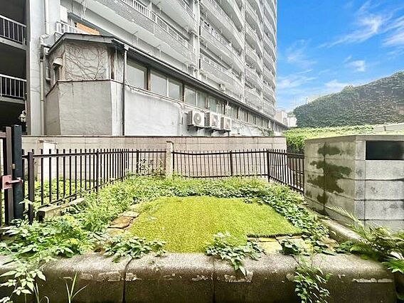 広々専用庭付き...