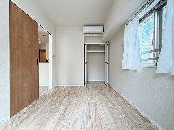 洋室を拡大表示