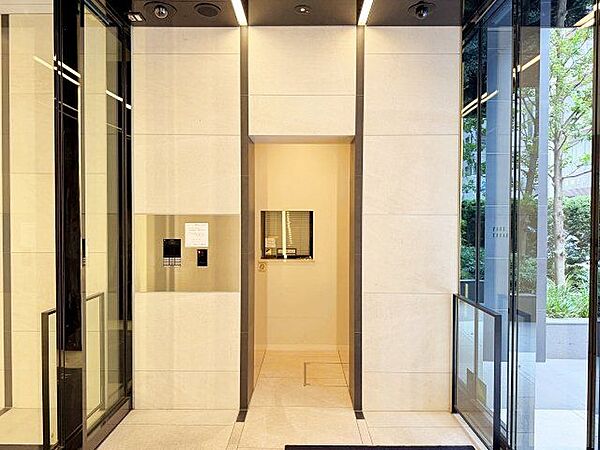 エントランスを拡大表示