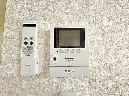 「見える安心」をカタチにしました。誰が来てもわかる様にモニター付きインターホンを設置。