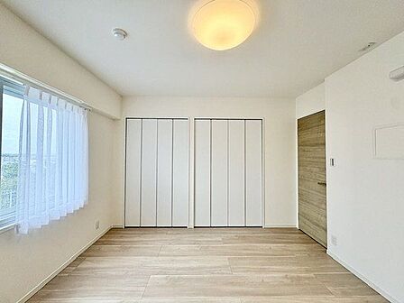 シンプル・イズ・ベストが基本。プレーンな空間を自分好みに。いつまでも快適に暮せる住まいへ。