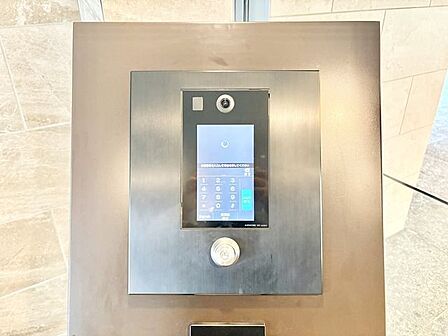 オートロック機能付で安心のセキュリティ。毎日の暮らしを優しくサポートしてくれます。