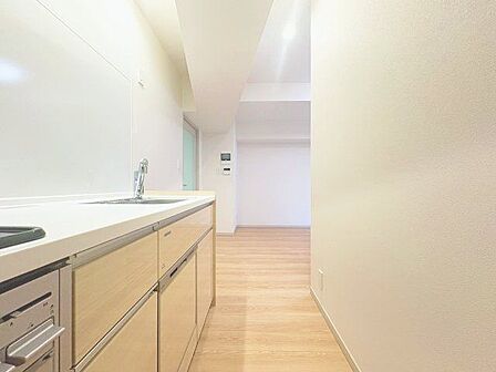 毎日をもっと軽やかに、キッチンワークをもっと効率的に。人に寄り添った美しい道具、使いこなす楽しみも。