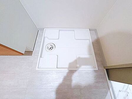 暑い日でも寒い日でも室内なら快適に洗濯できます。やっぱり洗濯機は室内に置きたいですね。