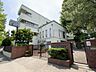 周辺：新宿区立四谷中学校 950m