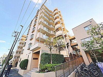 外観:優雅な立ち姿のお住まいは多様なライフスタイルをサポートし、上質な時間をお過ごしいただけます。 外観:優雅な立ち姿のお住まいは多様なライフスタイルをサポートし、上質な時間をお過ごしいただけます。