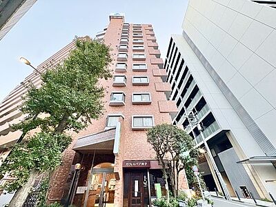 外観：後世に伝えたい、昭和のレガシーが息吹く趣のある外観。重ねられた歴史とともに新しい生活を始めましょう。