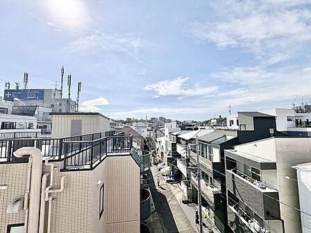 さまざまな表情の景色を眺めながら、くつろぎのひと時をお過ごし頂けます。