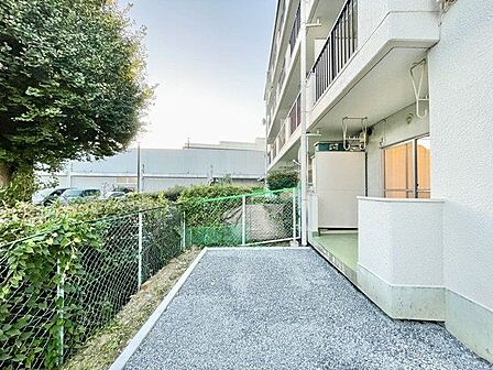 広々専用庭付きで開放感を演出。日々の生活に潤いを与えてくれます。