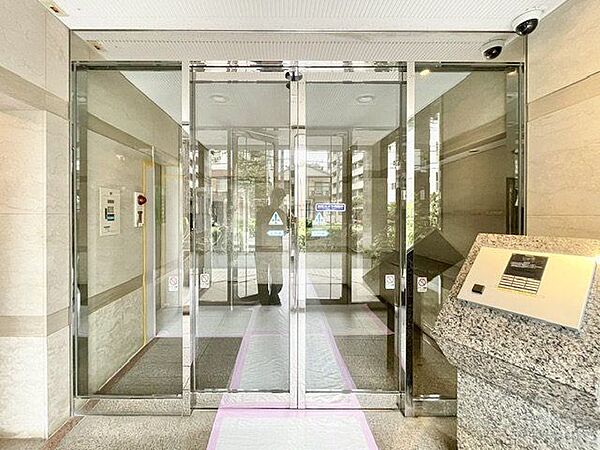 エントランスを拡大表示