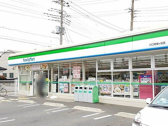 ファミリーマー...