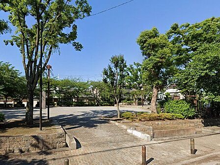 喜沢第二公園 徒歩7分。 510m