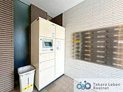 不在時の荷物の受け取りに便利な宅配ボックス。再配達依頼時の休日の時間の拘束から解放されます。