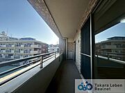 爽やかな風が吹き、採光にも恵まれてますので思わずお部屋の外へ出たくなる、そんなバルコニーです。心地良さに包まれ、日々の暮らしをより鮮やかに彩ります。