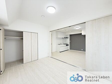 約6.0帖の洋室です。
