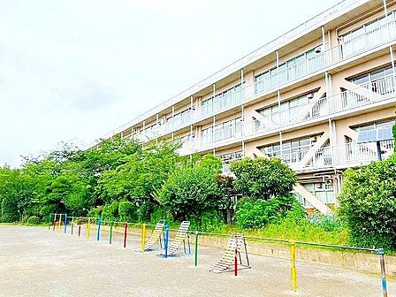 戸田市立喜沢小学校 徒歩6分。 450m