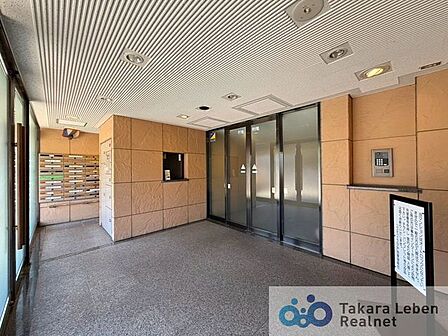 広々とした高級感溢れるエントランスが、ワンランク上の生活をお約束致します。