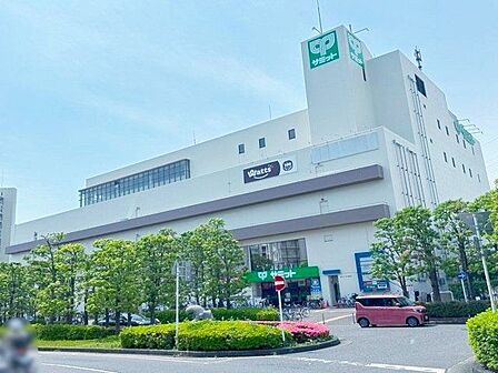 サミットストア柳瀬川駅前店 徒歩3分。 240m