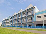 川口市立南中学校 徒歩17分。 1320m