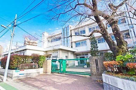 板橋区立上板橋小学校 徒歩5分。 400m