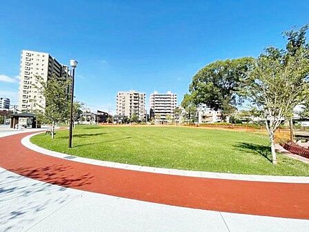 常盤公園 徒歩6分。 420m