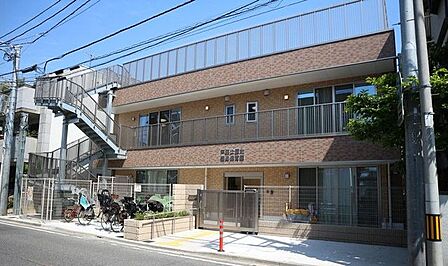 戸田公園北雲母保育園 徒歩2分。 150m