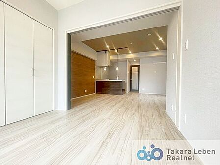 約4.5帖の洋室。使い勝手の良い洋室。寝室や子ども部屋としても活用できます。