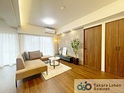 わが家にいる時間を、もっと自分らしく深めたくなる、居心地の良い空間です。ひとり静かに読書や趣味に没頭できそう。