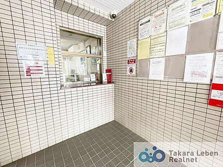 落ち着きのあるエントランス。