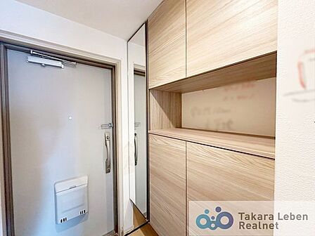 内装工事中の写真です。